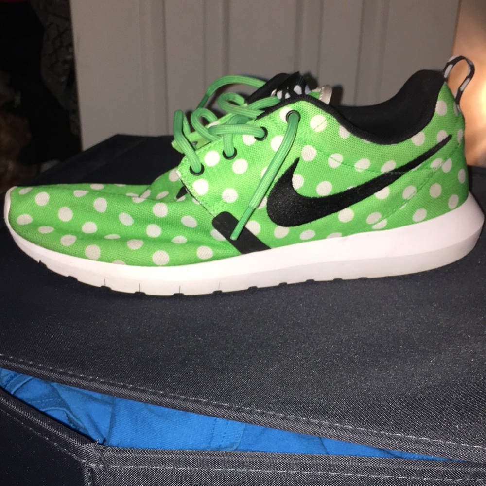 Nike Roches - Picture 2 of 4
